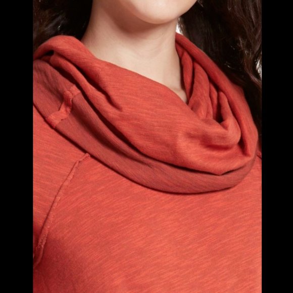 FREE PEOPLE BEACH RUSTY ORANGE LONG SLEEVE COCOON COWL NECK PULLOVER - Picture 4 of 4